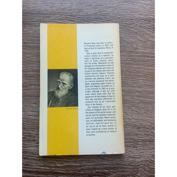 Arms and the Man by Bernard Shaw - Penguin Books - 1971 - Picture 2 of 4
